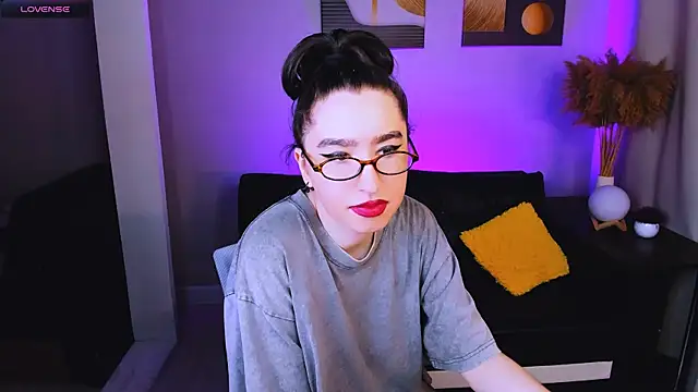 Snapshot of Lily_xBabe chatting on 06.26.26 Lily xBabe online show from 06.26.26