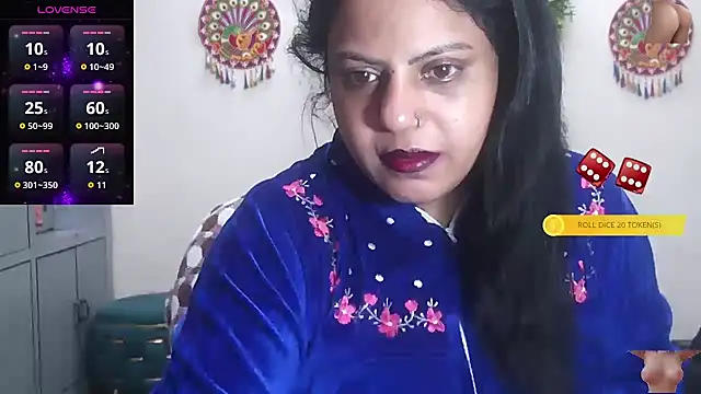 Snapshot of Sexy_komolika chatting on 11.15.25 Sexy komolika online show from 11.15.25