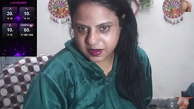 Snapshot of Sexy_komolika chatting on 11.22.25 Sexy komolika online show from 11.22.25