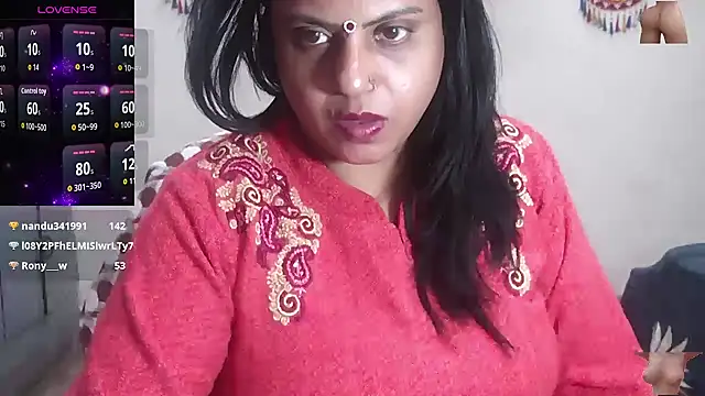 Snapshot of Sexy_komolika chatting on 11.23.25 Sexy komolika online show from 11.23.25