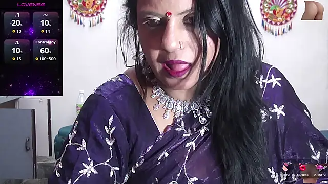 Snapshot of Sexy_komolika chatting on 11.25.25 Sexy komolika online show from 11.25.25