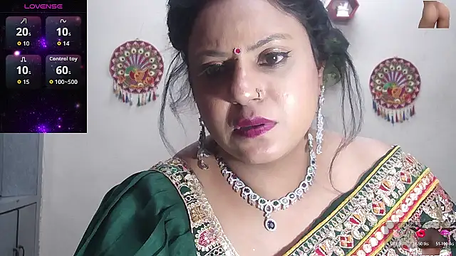 Snapshot of Sexy_komolika chatting on 11.27.25 Sexy komolika online show from 11.27.25