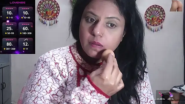 Snapshot of Sexy_komolika chatting on 11.28.25 Sexy komolika online show from 11.28.25