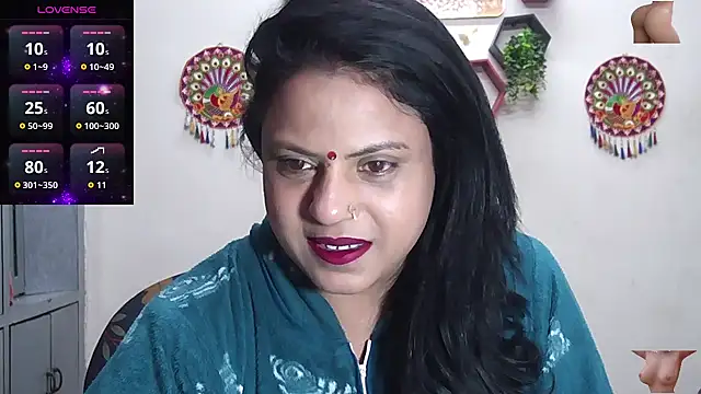 Snapshot of Sexy_komolika chatting on 11.30.25 Sexy komolika online show from 11.30.25