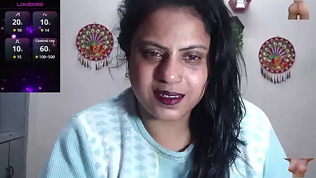 Snapshot of Sexy_komolika chatting on 12.15.25 Sexy komolika online show from 12.15.25