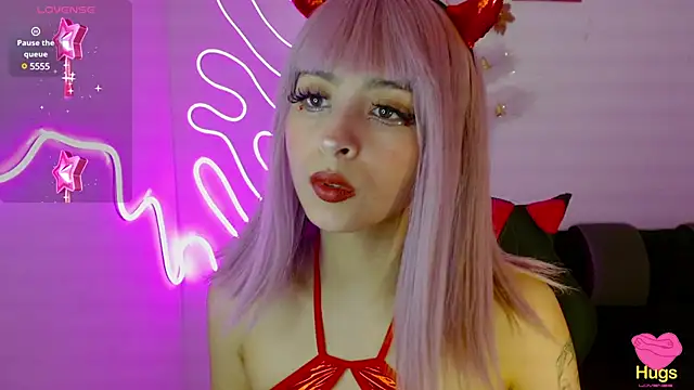 Snapshot of Kind_Scarlett chatting on 12.05.24 Kind Scarlett online show from 12.05.24