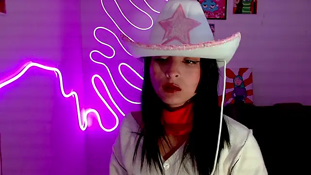 Snapshot of Kind_Scarlett chatting on 02.10.25 Kind Scarlett online show from 02.10.25