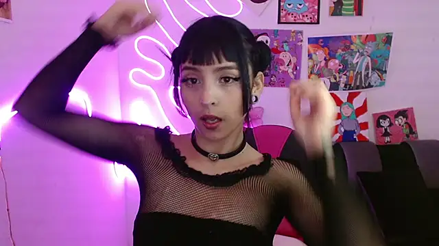 Snapshot of Kind_Scarlett chatting on 02.23.25 Kind Scarlett online show from 02.23.25