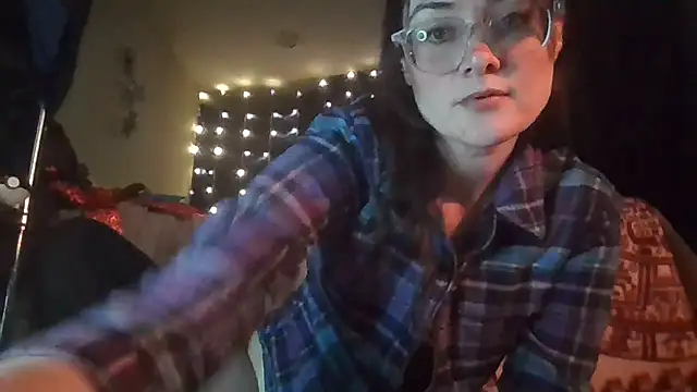 EyaDivine1 online show from 12.29.24