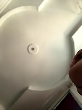 Snapshot of emiss_ chatting on 10.18.25 emiss online show from 10.18.25