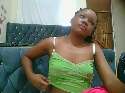 HotJeylee online show from 11.12.25