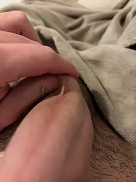 Snapshot of fuckitzer chatting on 12.05.25 fuckitzer online show from 12.05.25