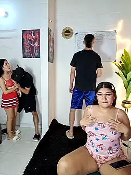 Snapshot of royalgirls_x chatting on 02.27.26 royalgirls x online show from 02.27.26