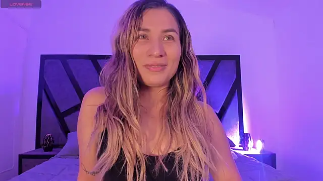 Snapshot of CamilaPreston chatting on 05.09.26 CamilaPreston online show from 05.09.26