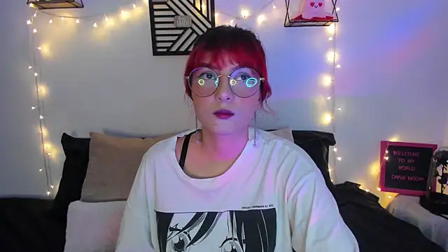 Snapshot of Dafne_Moon chatting on 01.03.25 Dafne Moon online show from 01.03.25