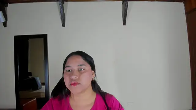 Snapshot of EmiliWilliams chatting on 11.08.25 EmiliWilliams online show from 11.08.25