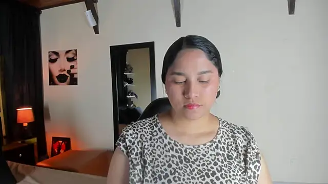 Snapshot of EmiliWilliams chatting on 11.11.25 EmiliWilliams online show from 11.11.25