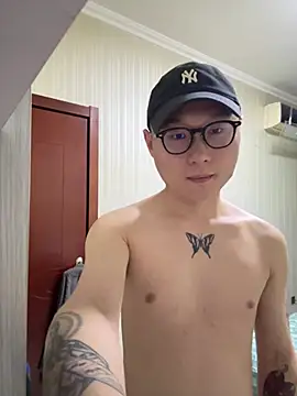 Snapshot of Eric246 chatting on 02.26.26 Eric246 online show from 02.26.26