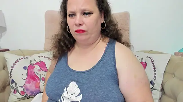 KarolineJoyy online show from 10.10.25