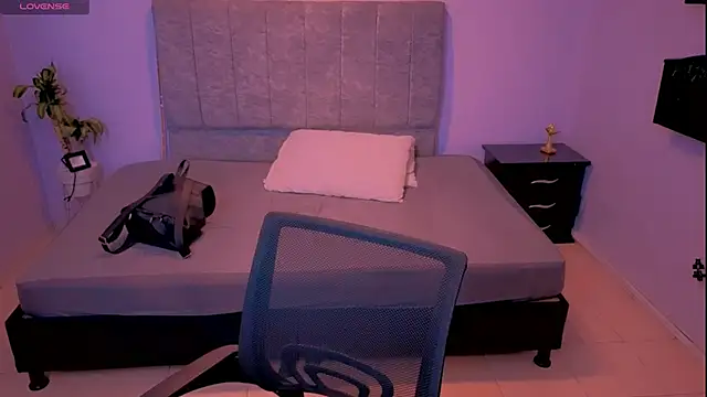 Snapshot of Lana_stone_ chatting on 11.22.25 Lana stone online show from 11.22.25