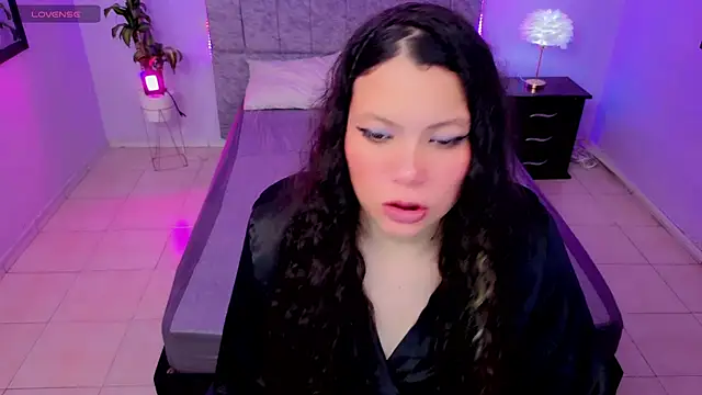 Snapshot of Lana_stone_ chatting on 12.15.25 Lana stone online show from 12.15.25