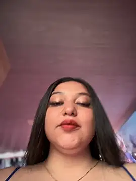 Snapshot of Kym_Owens chatting on 10.17.25 Kym Owens online show from 10.17.25