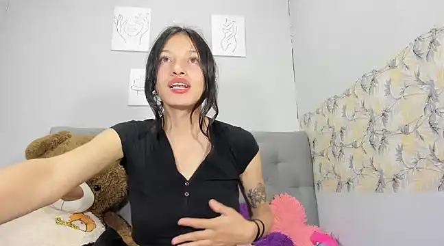 Emma-Wilson online show from 01.31.25