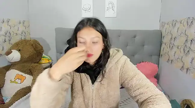 Emma-Wilson online show from 02.03.25