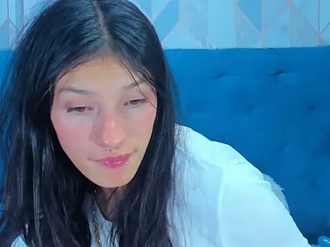 Emma-Wilson online show from 02.18.25