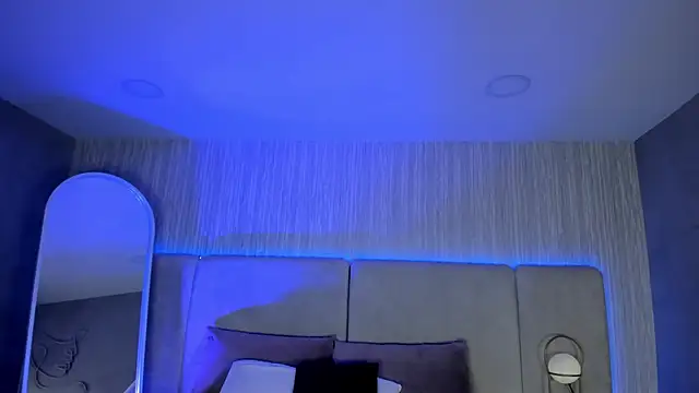 Snapshot of MALENA-ANGEL chatting on 10.25.25 MALENA-ANGEL online show from 10.25.25