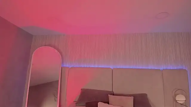 Snapshot of MALENA-ANGEL chatting on 11.26.25 MALENA-ANGEL online show from 11.26.25