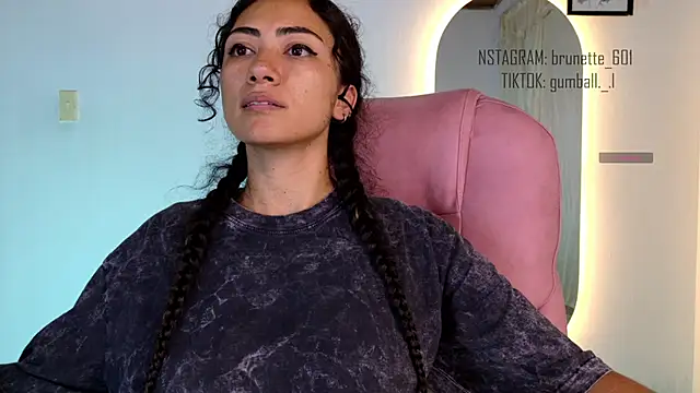 Snapshot of paula_brunette chatting on 12.03.25 paula brunette online show from 12.03.25