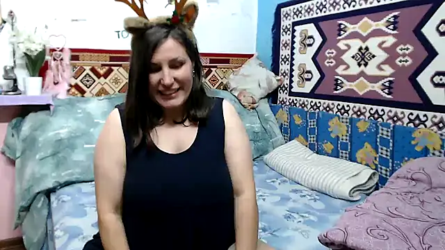 AdelineBlueEyes online show from 11.30.25