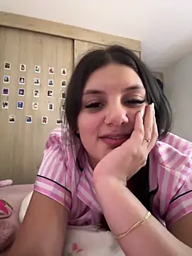 Snapshot of EmilyS__ chatting on 03.19.25 EmilyS online show from 03.19.25