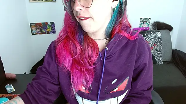 Snapshot of natasha_laulau chatting on 12.17.25 natasha laulau online show from 12.17.25