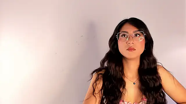 DaraBeckett online show from 03.07.25