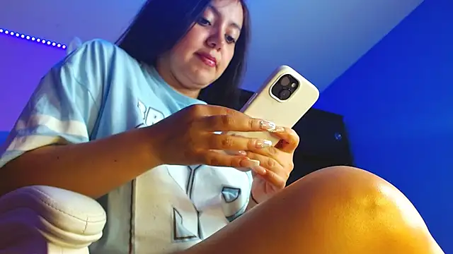 Isa-Jones online show from 12.05.25