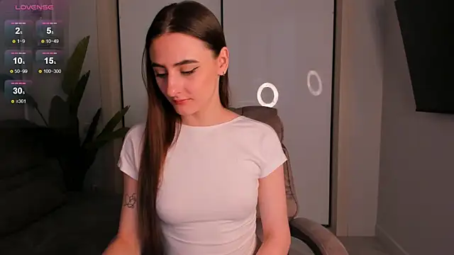 Snapshot of helen_ramsay chatting on 03.12.25 helen ramsay online show from 03.12.25