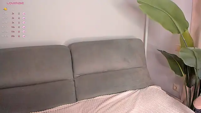 Snapshot of helen_ramsay chatting on 10.17.25 helen ramsay online show from 10.17.25