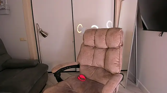 Snapshot of helen_ramsay chatting on 11.29.25 helen ramsay online show from 11.29.25