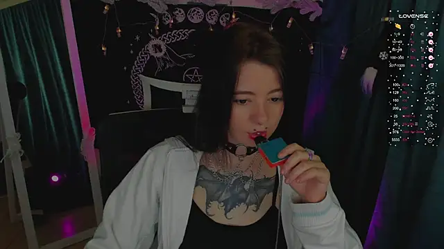 Snapshot of Sam_Mystery chatting on 01.02.25 Sam Mystery online show from 01.02.25