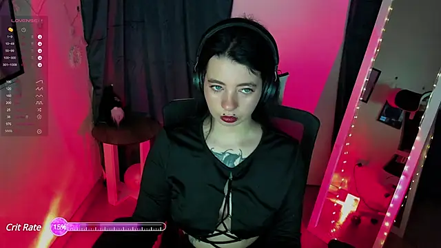 Snapshot of Sam_Mystery chatting on 02.13.25 Sam Mystery online show from 02.13.25