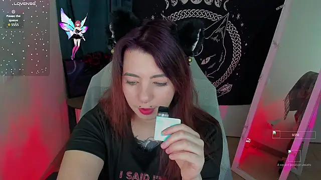 Snapshot of Sam_Mystery chatting on 12.01.25 Sam Mystery online show from 12.01.25