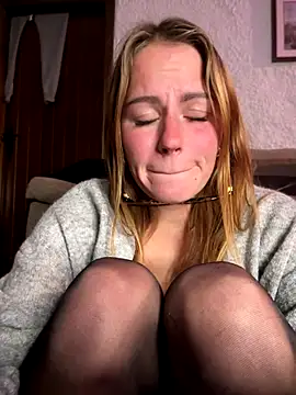 selenaluvv online show from 12.20.25