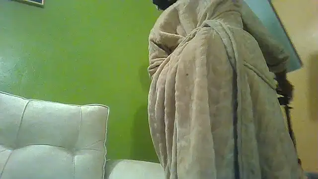 Snapshot of Fine_assie chatting on 04.08.26 Fine assie online show from 04.08.26