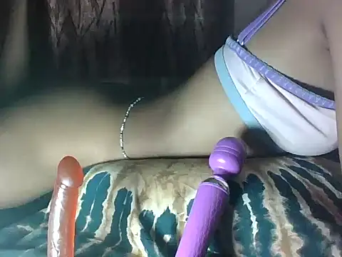 Snapshot of sweet_iddah chatting on 02.13.25 sweet iddah online show from 02.13.25