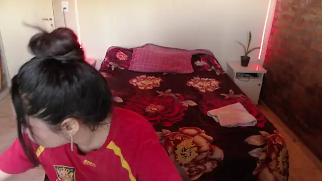 KityEstrover online show from 12.03.24