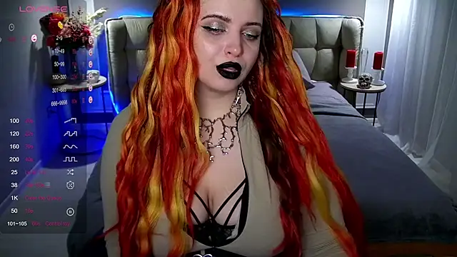 Miss Maya Mils online show from 01.18.25