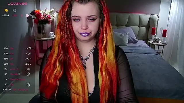 Miss Maya Mils online show from 02.05.25