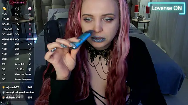 Miss Maya Mils online show from 03.03.25